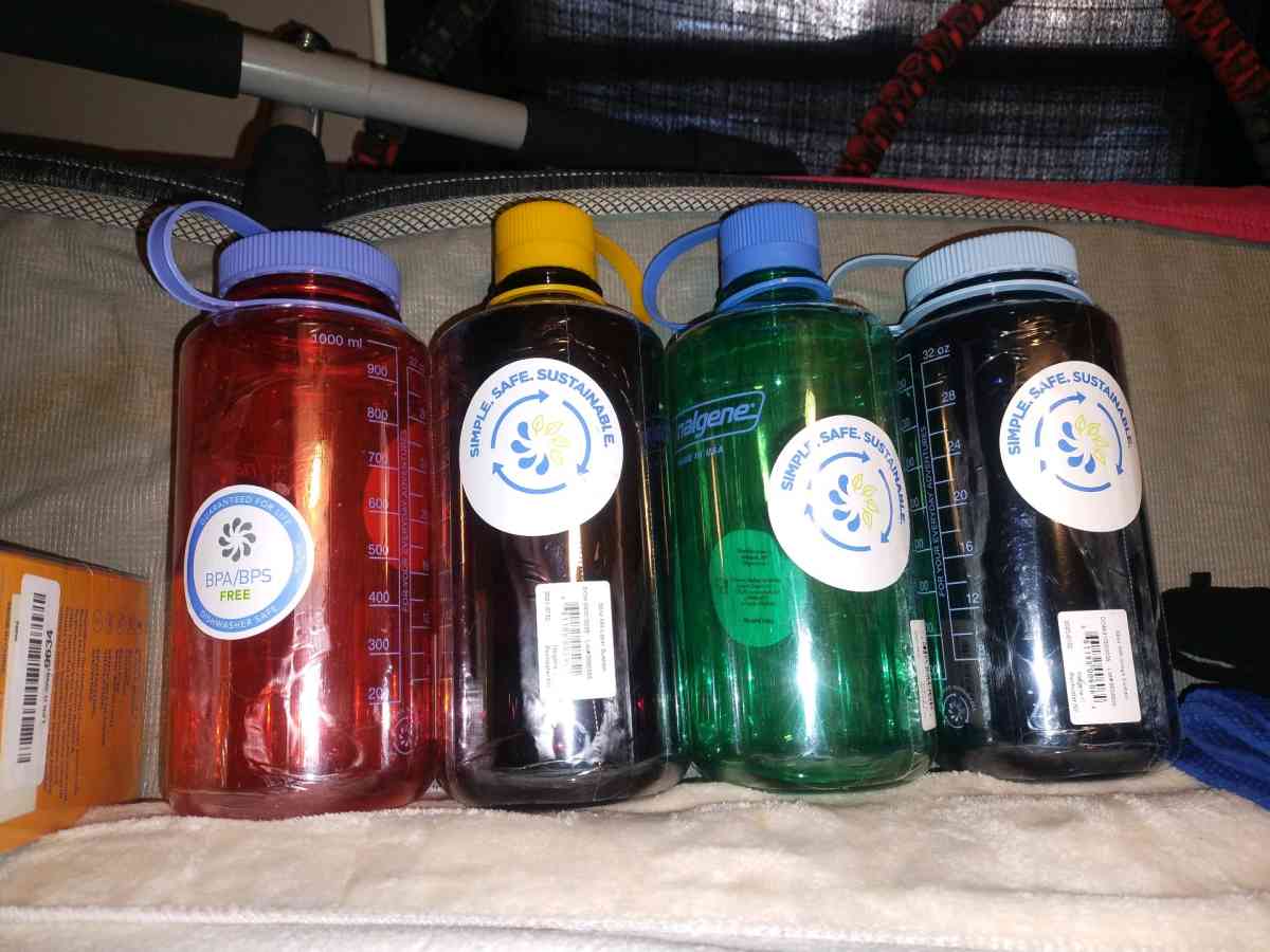 nalgenes bottles for hot or cold temp - Asheboro, North Carolina