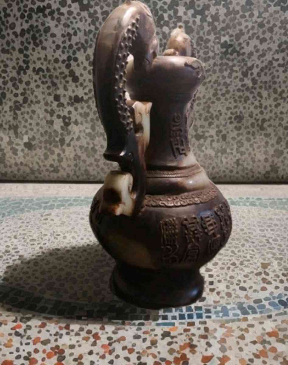 Chinese dragon vessel - Anaheim, California - FleaMarketBay