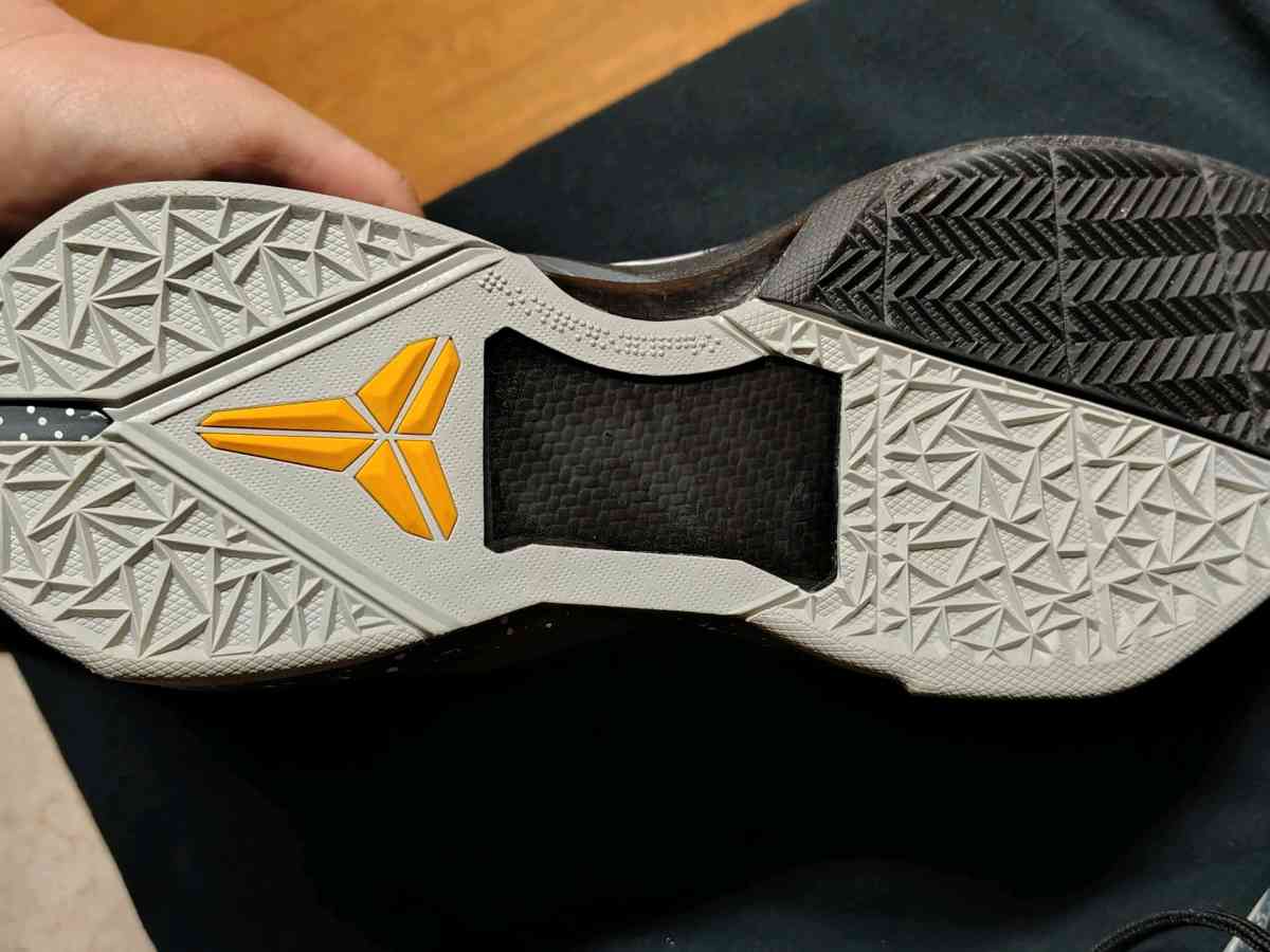 NBW Mens Nike Zoom Kobe 7 System Opening Day Shoes - Madera, California - FleaMarketBay