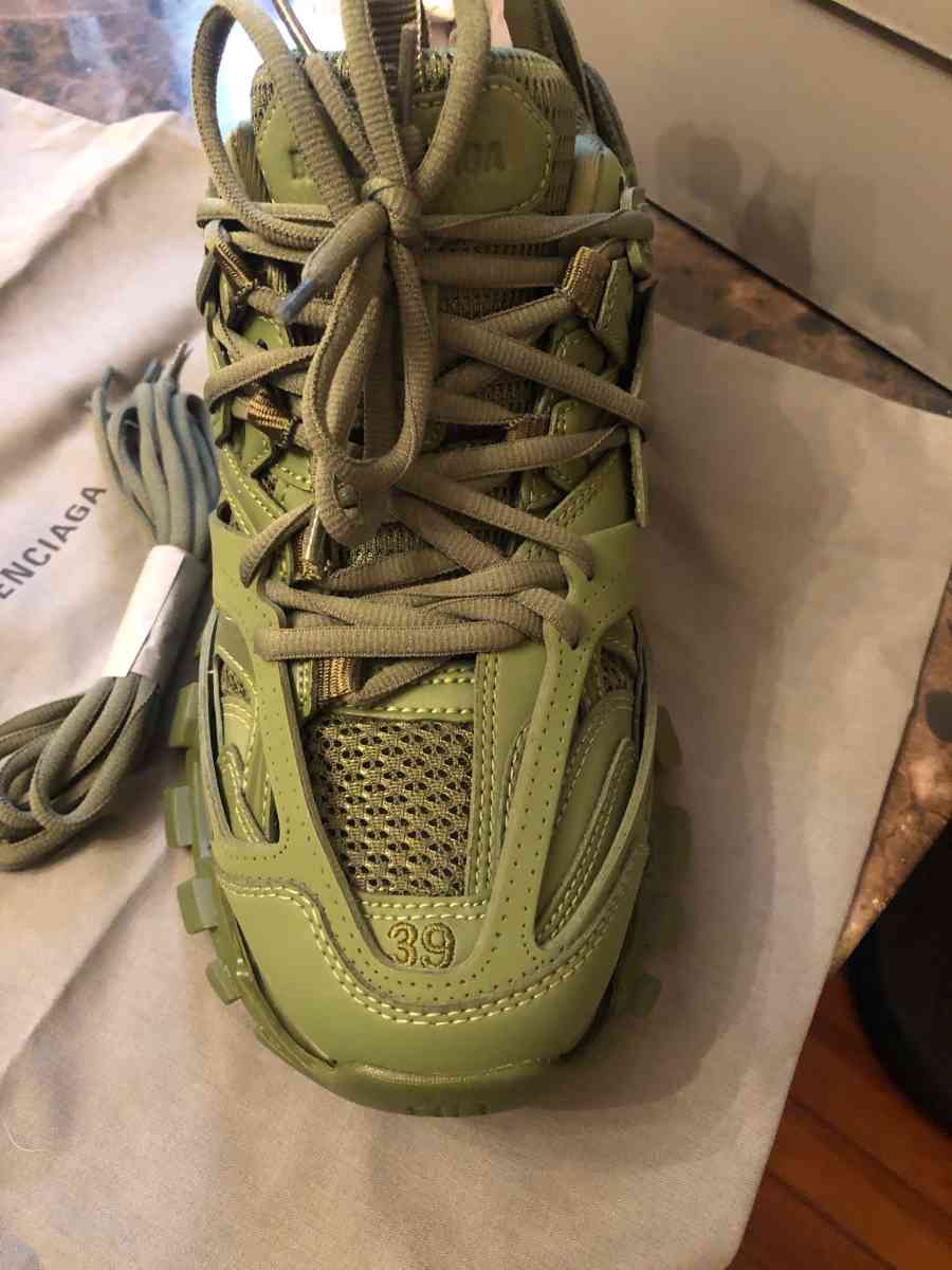 Balenciaga Trainers - Albany, New York - FleaMarketBay