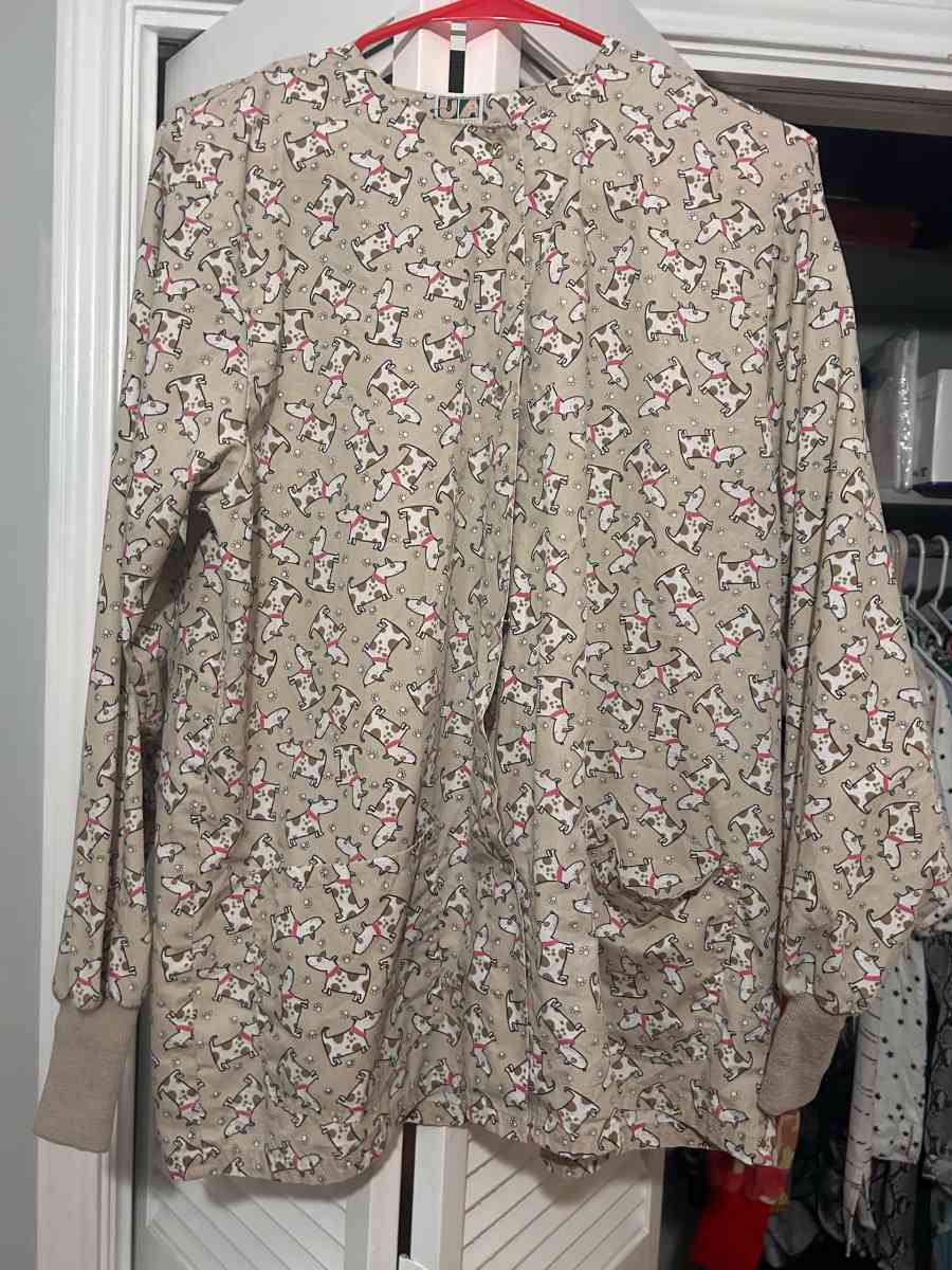 womens scrubs and medical jackets - Temple, Texas - FleaMarketBay