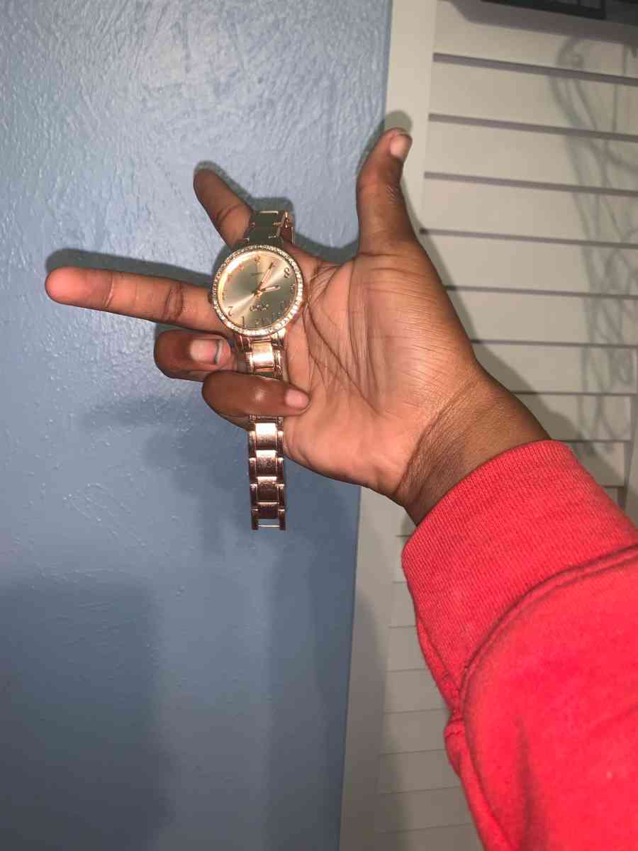 xoxo gold plated watch - Tampa, Florida - FleaMarketBay