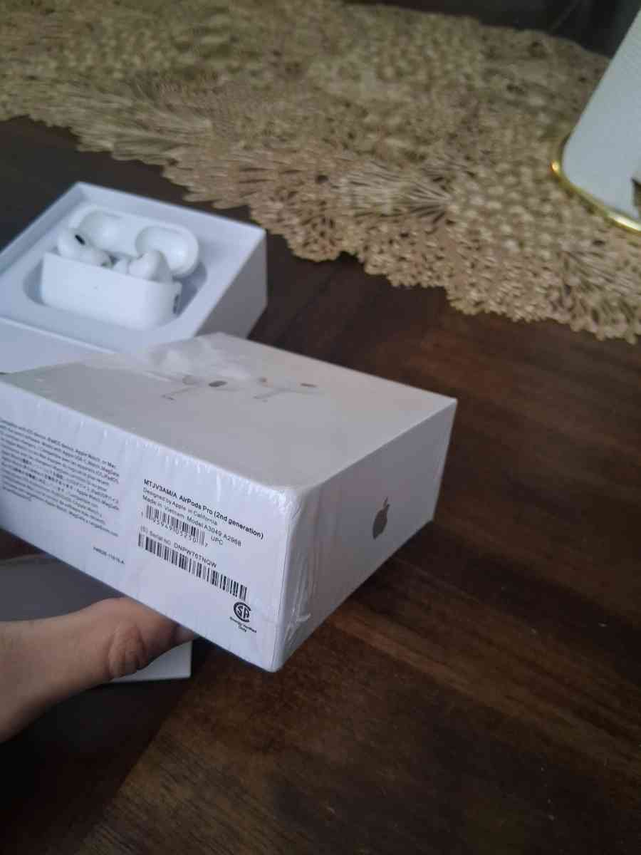 Generation 3 pros and 2 pros available - Addieville, Illinois