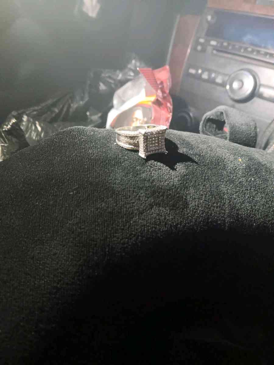 silver ring - Los Angeles, California - FleaMarketBay