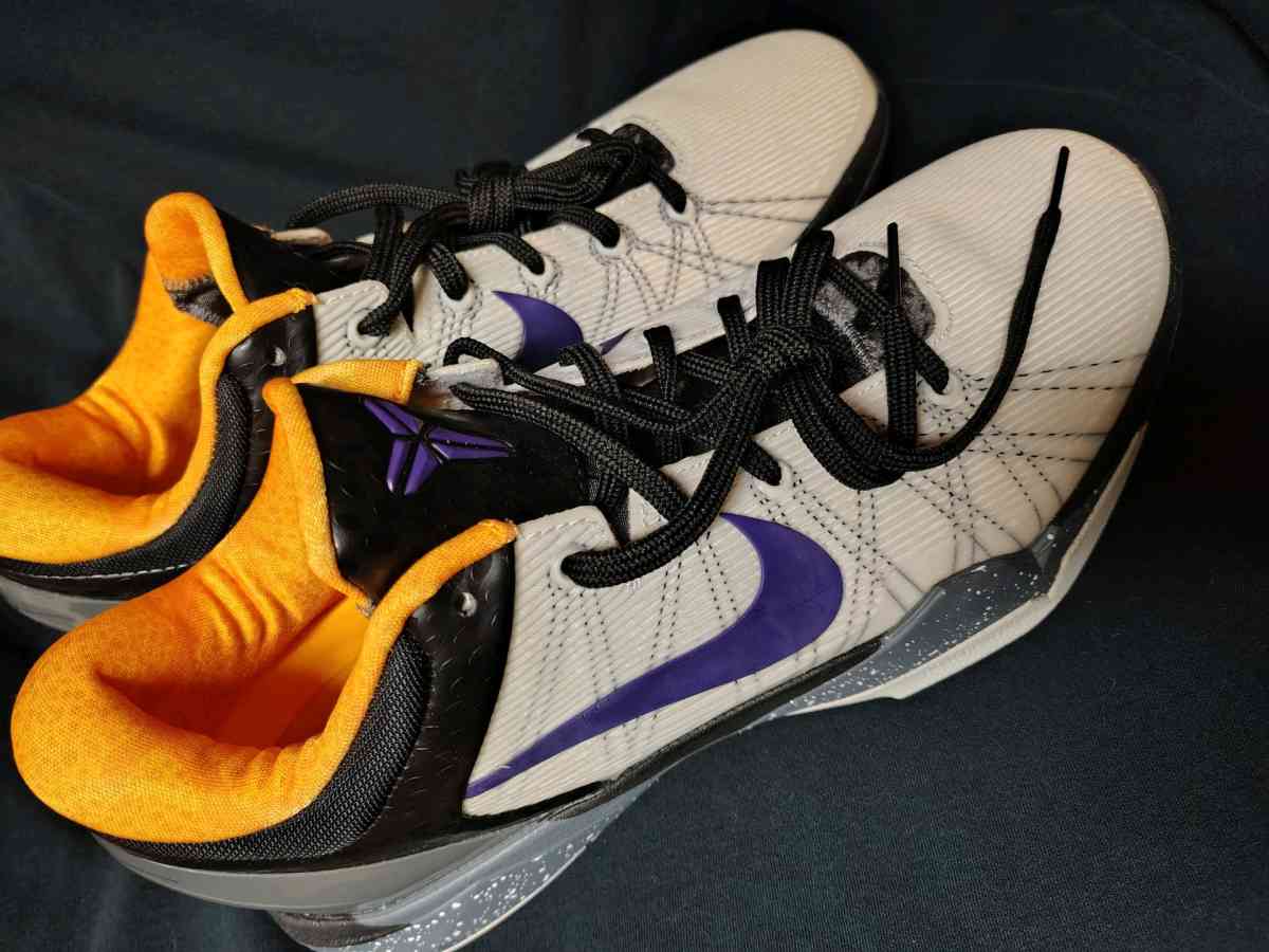 NBW Mens Nike Zoom Kobe 7 System Opening Day Shoes - Madera, California - FleaMarketBay