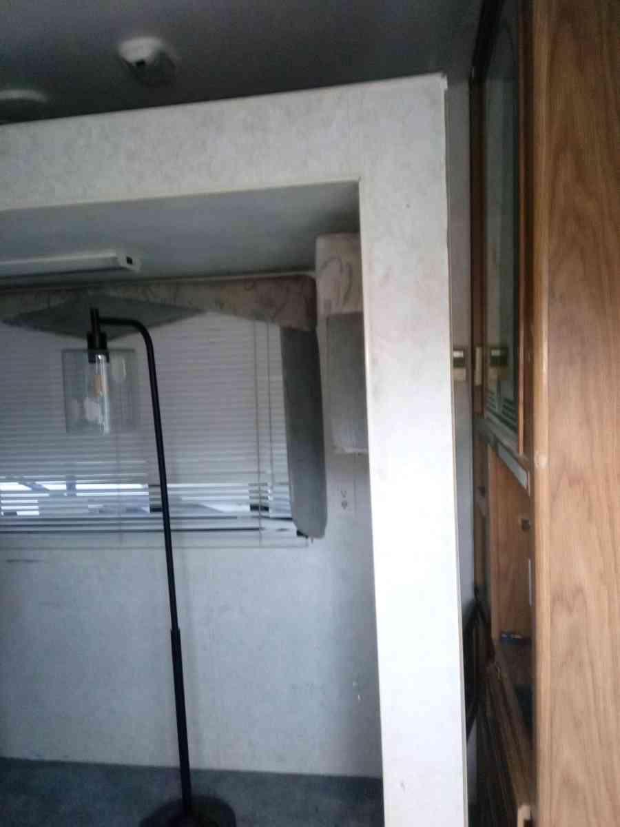 hitchhiker 2 fifth wheel - Guatay, California - FleaMarketBay