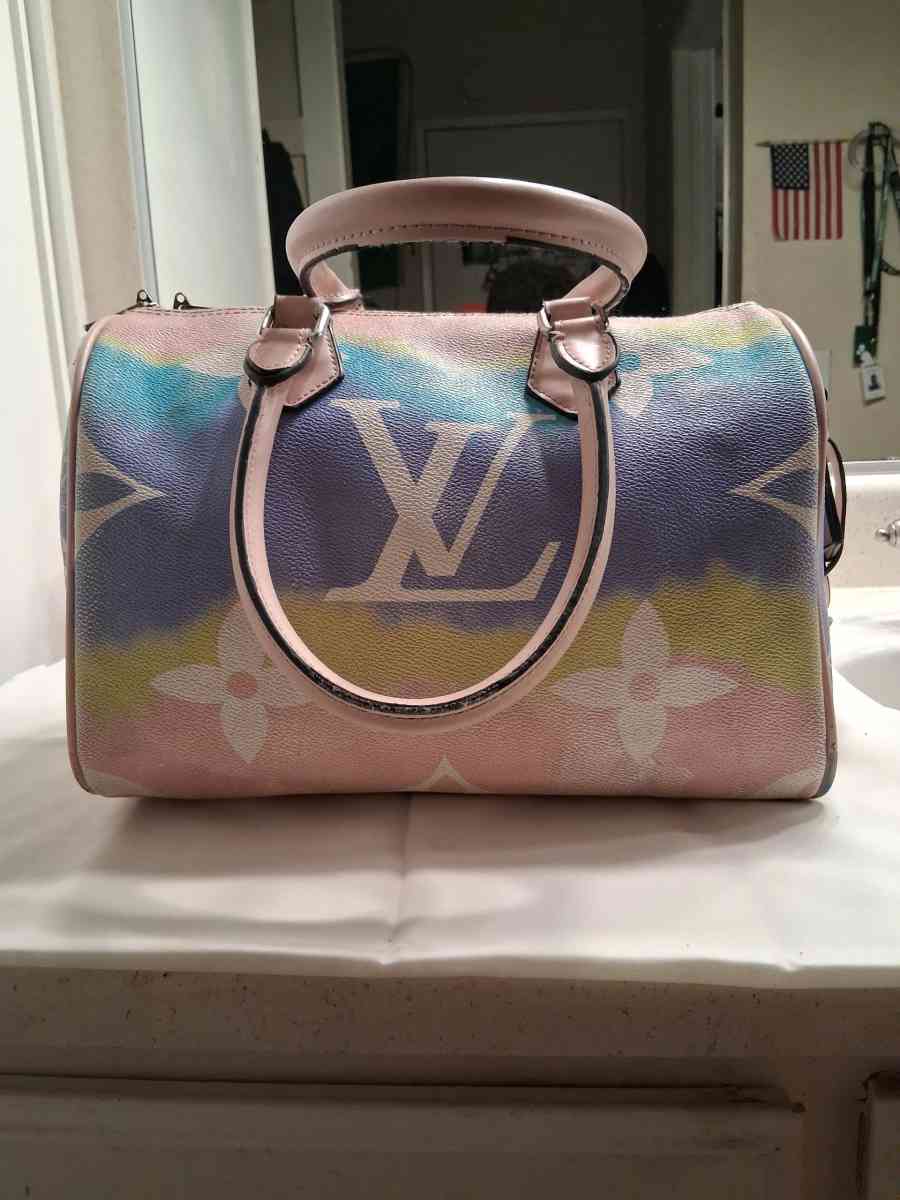 Speedy Escale Monogram 30 - Ontario, California - FleaMarketBay