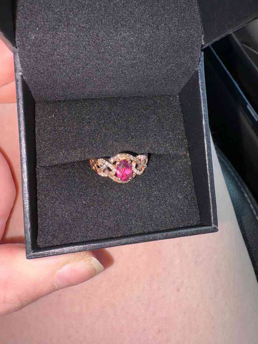 Le Vian Rhodolite Garnet Ring 14 ct twDiamonds 14K Strawberr - Kingsport, Tennessee - FleaMarketBay