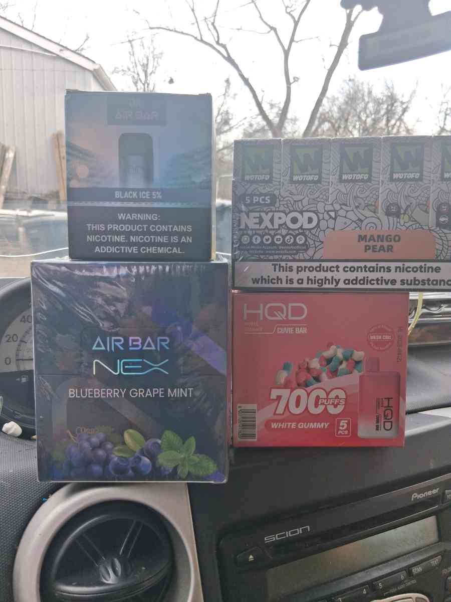 Vapes and gummies 5 a piece or per bag - Agency, Missouri - FleaMarketBay