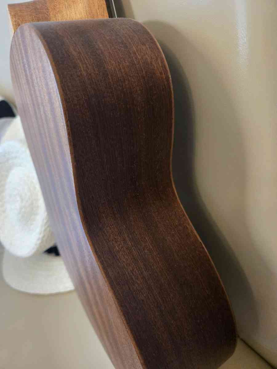 Ukulele 23 inches Moon star concert size standard performanc - Austin, Texas - FleaMarketBay