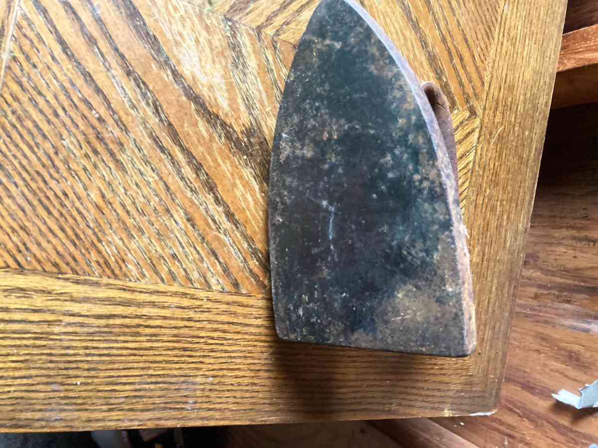 Antique Cast Iron Sad Iron - Essington, Pennsylvania - FleaMarketBay