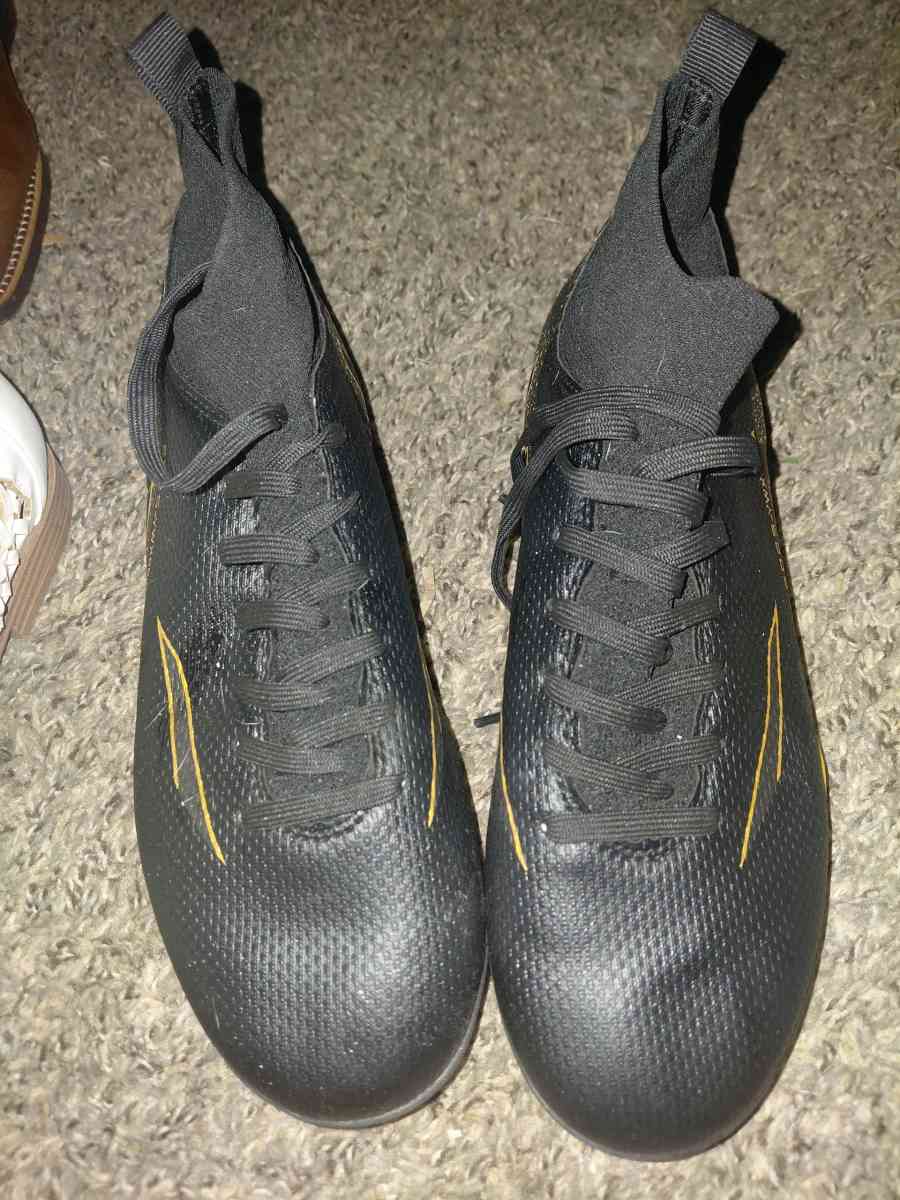 mens shoes - Westland, Michigan - FleaMarketBay