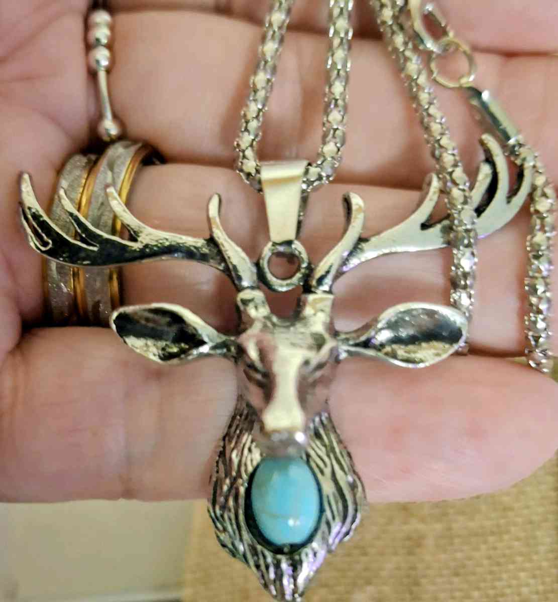 Deerhead necklace I cant - Theodore, Alabama