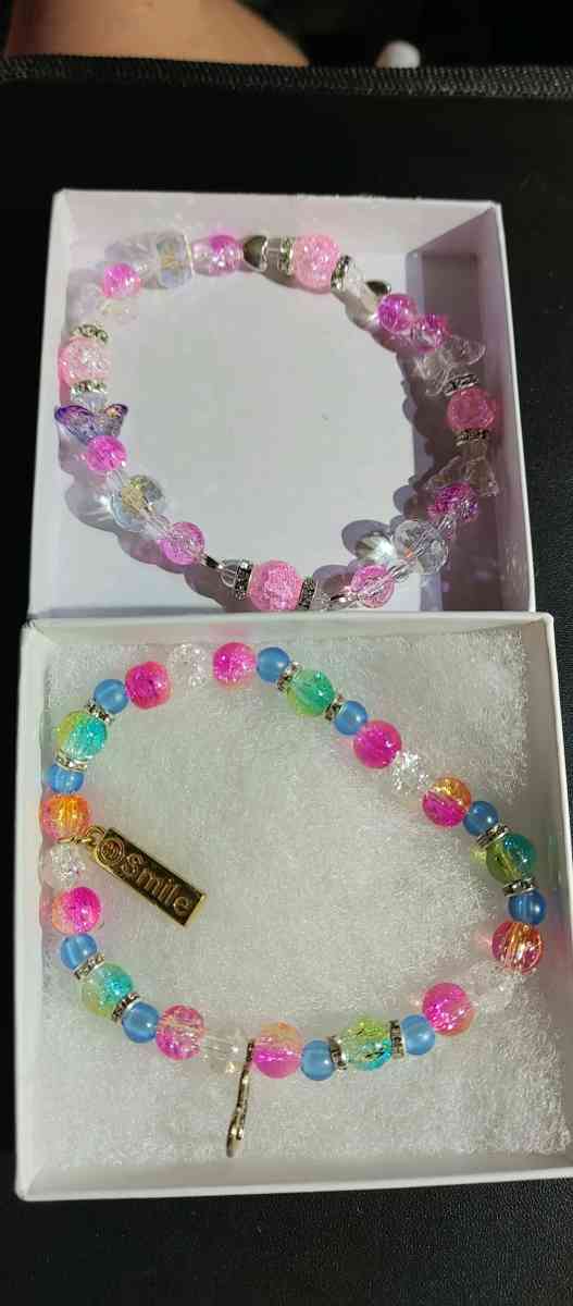 bracelets - Corning, California - FleaMarketBay