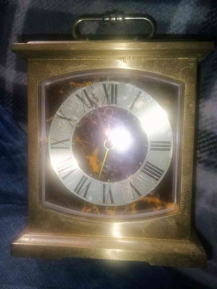 vintage howard and miller mantle desk top clock