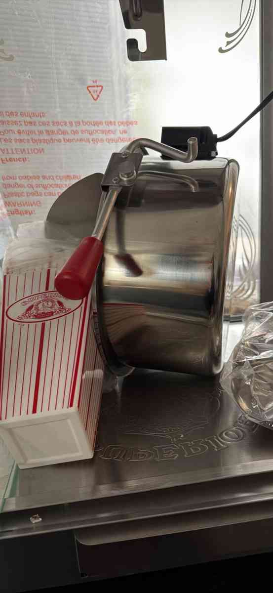 Majestic Popcorn Machine - Mentor, Ohio - FleaMarketBay