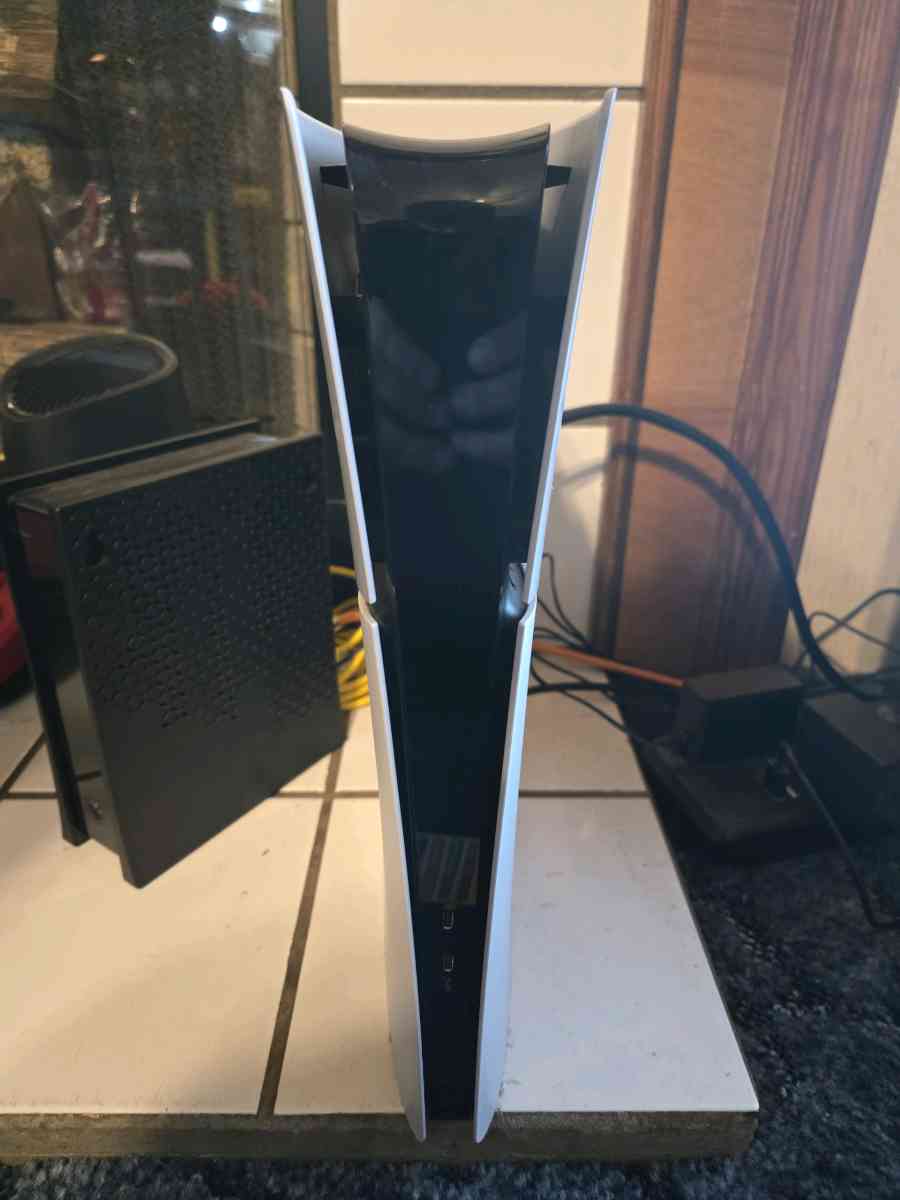 playstation 5 digital with extra remote - Athens, Georgia - FleaMarketBay