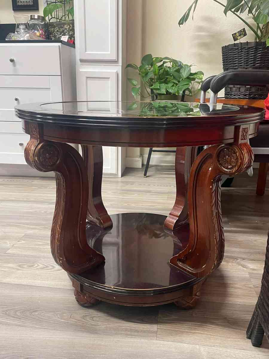 ROUND COUNTERTOP TABLE - Fremont, California - FleaMarketBay