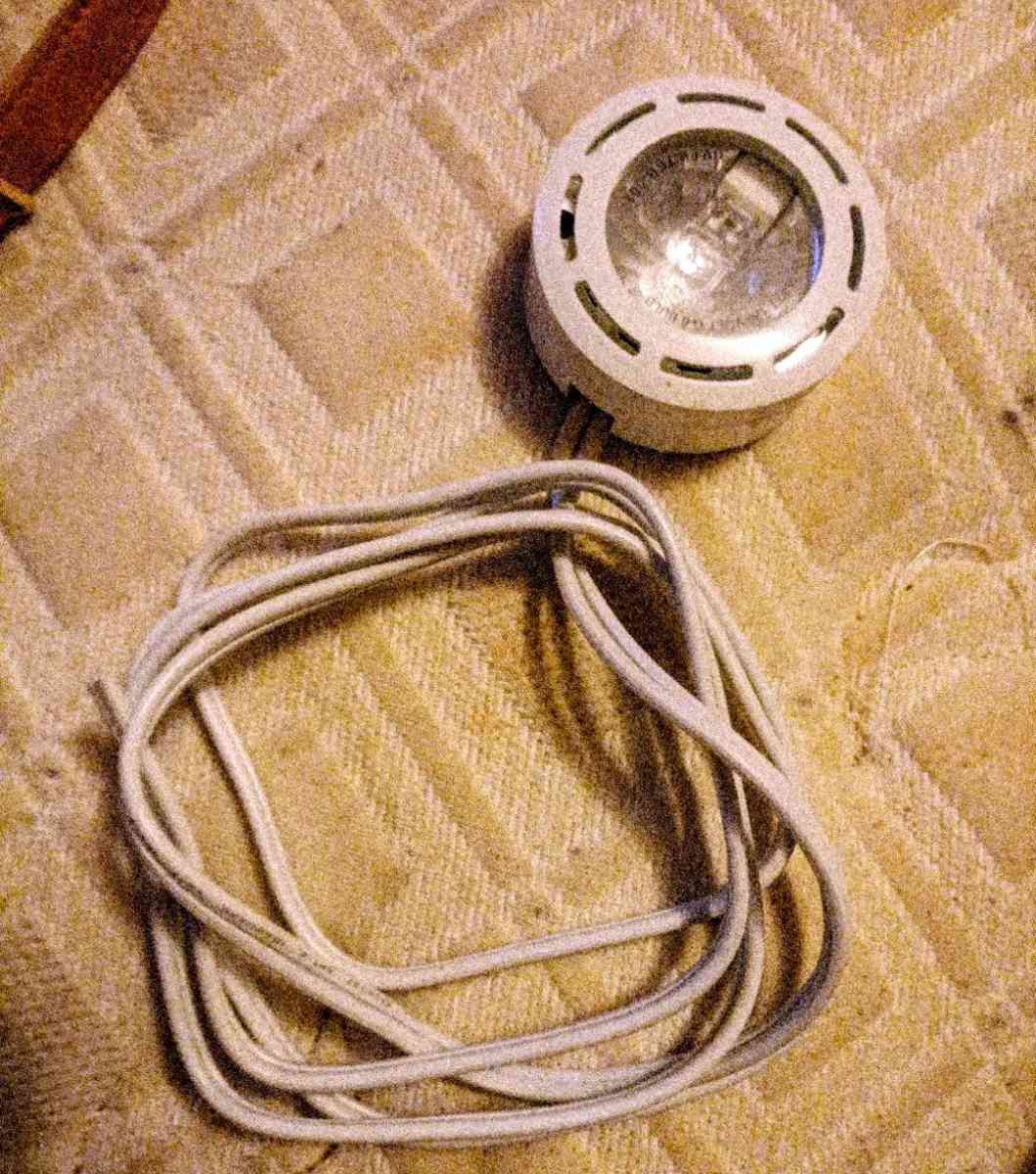 LUSA Lighting Under Cabinet System Surface Recessed White 3 - Alexander, North Carolina - FleaMarketBay