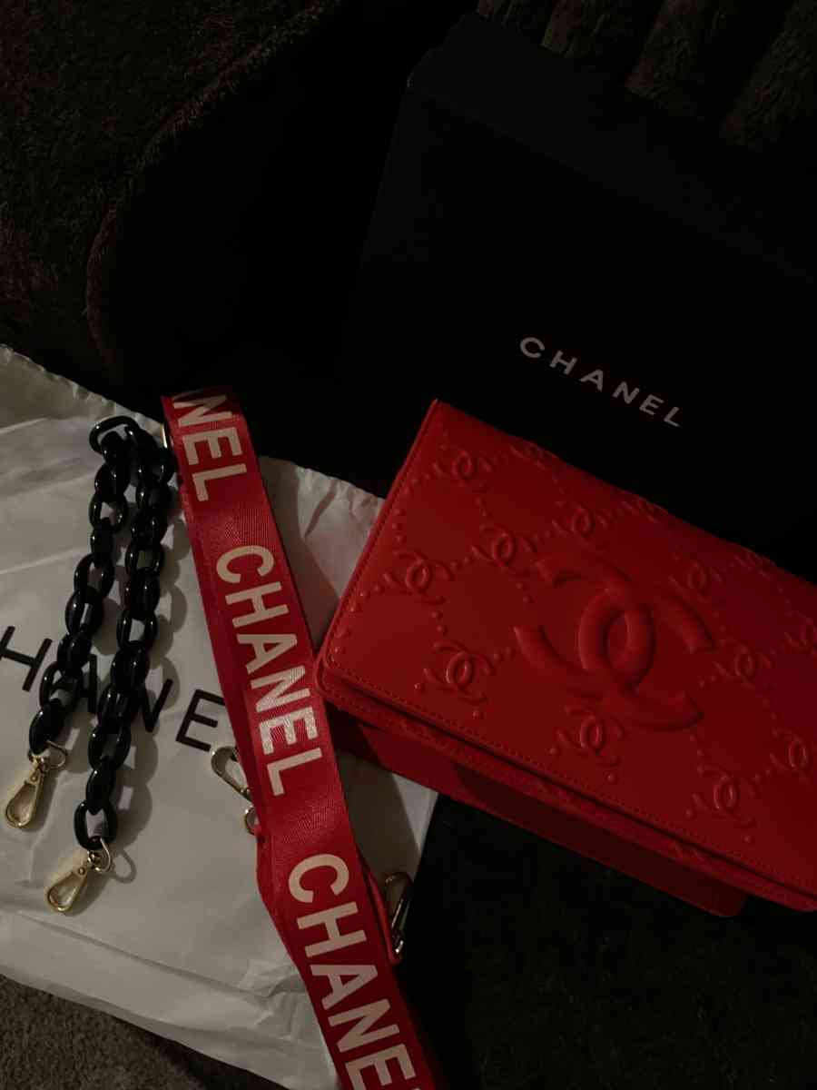 red Chanel purse - Memphis, Tennessee - FleaMarketBay