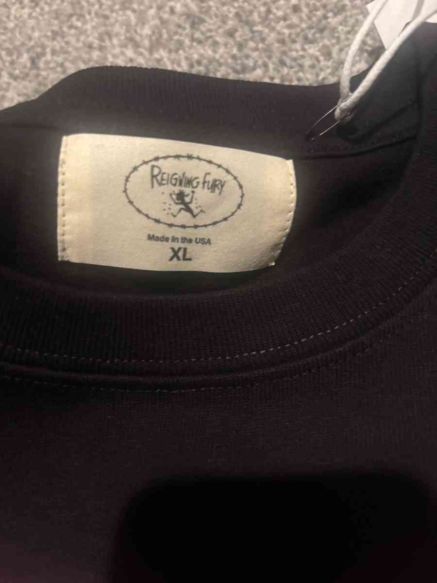 Reigning Fury Clothing Size XL - Clifton, New Jersey - FleaMarketBay
