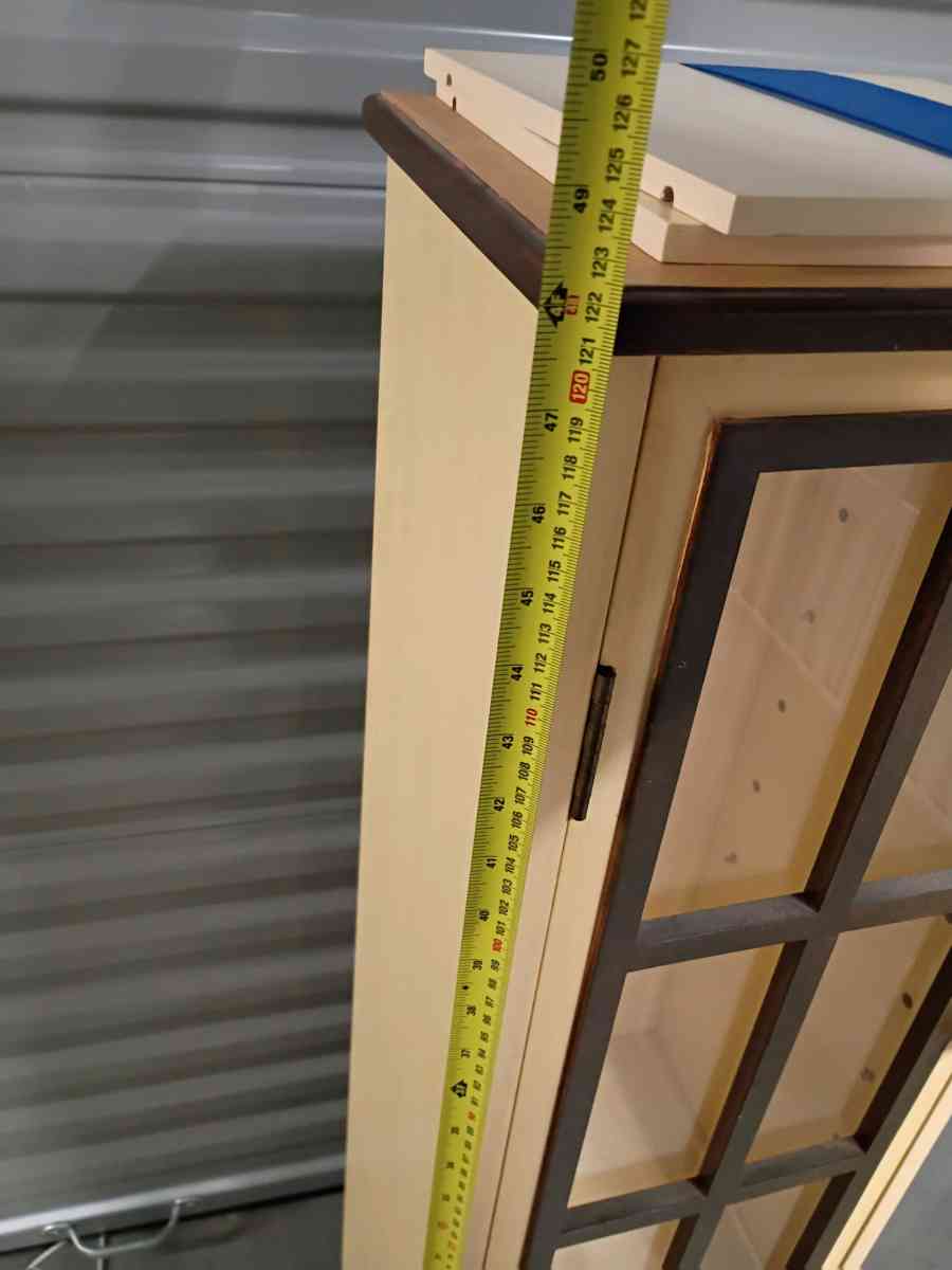 Storage Cabinet - Issaquah, Washington - FleaMarketBay