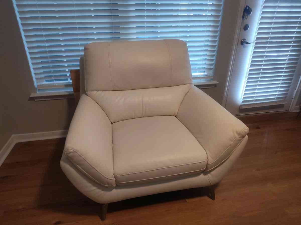 FURNITURE SECTIONAL Y SOFA - Houston, Texas - FleaMarketBay