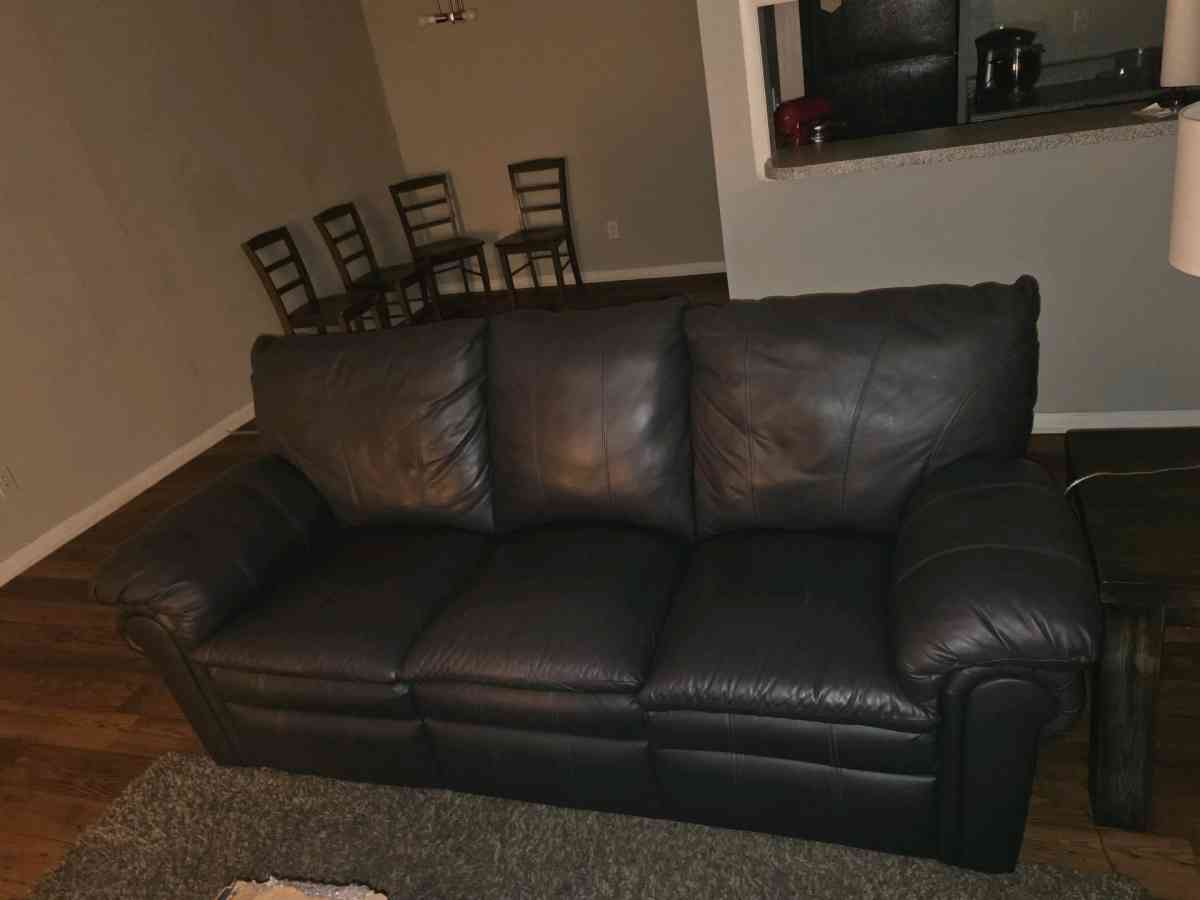 Ethan Allen  Two Piece Leather SET with Recliner - Stone Mountain, Georgia - FleaMarketBay
