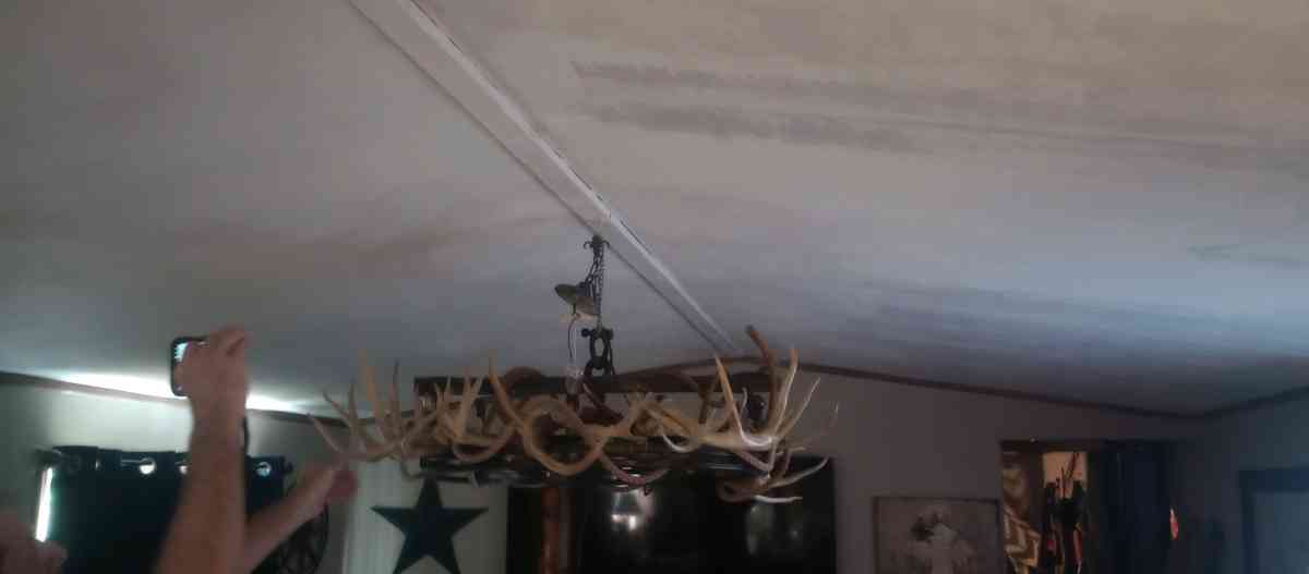 Deer antler chandelier ox yoke - Chillicothe, Ohio - FleaMarketBay
