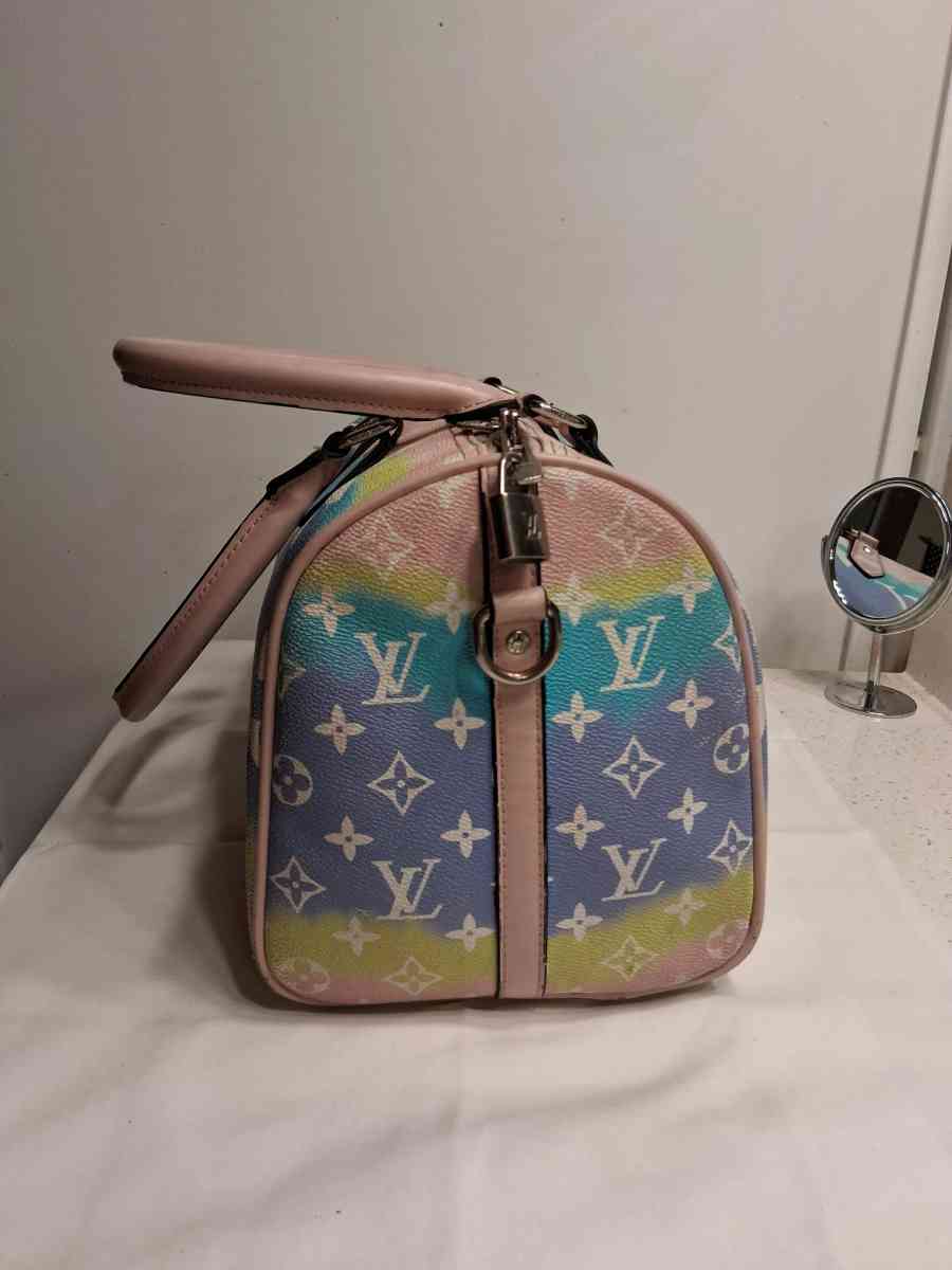 Speedy Escale Monogram 30 - Ontario, California - FleaMarketBay