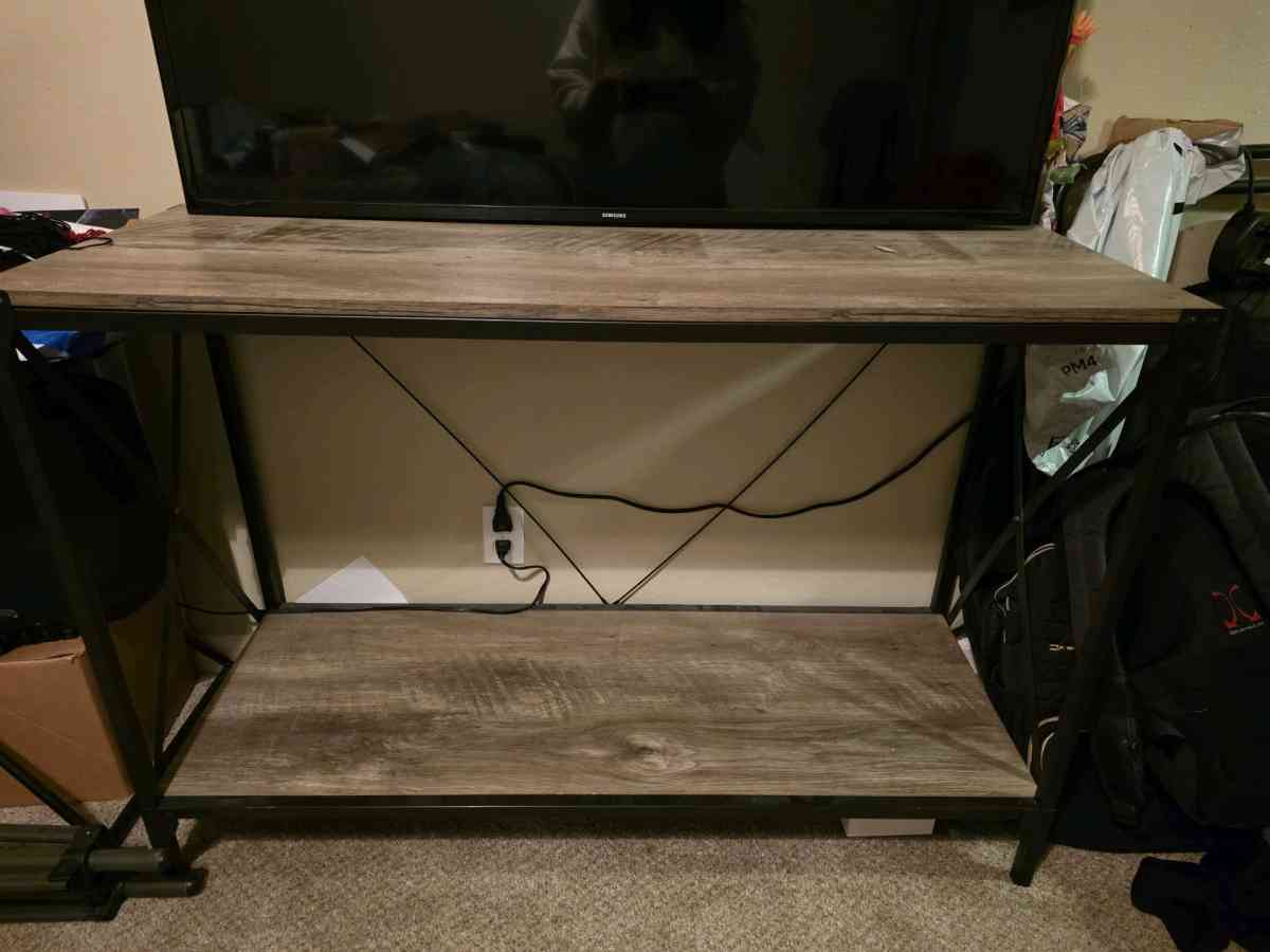 2Desks 1Long table - San Antonio, Texas - FleaMarketBay