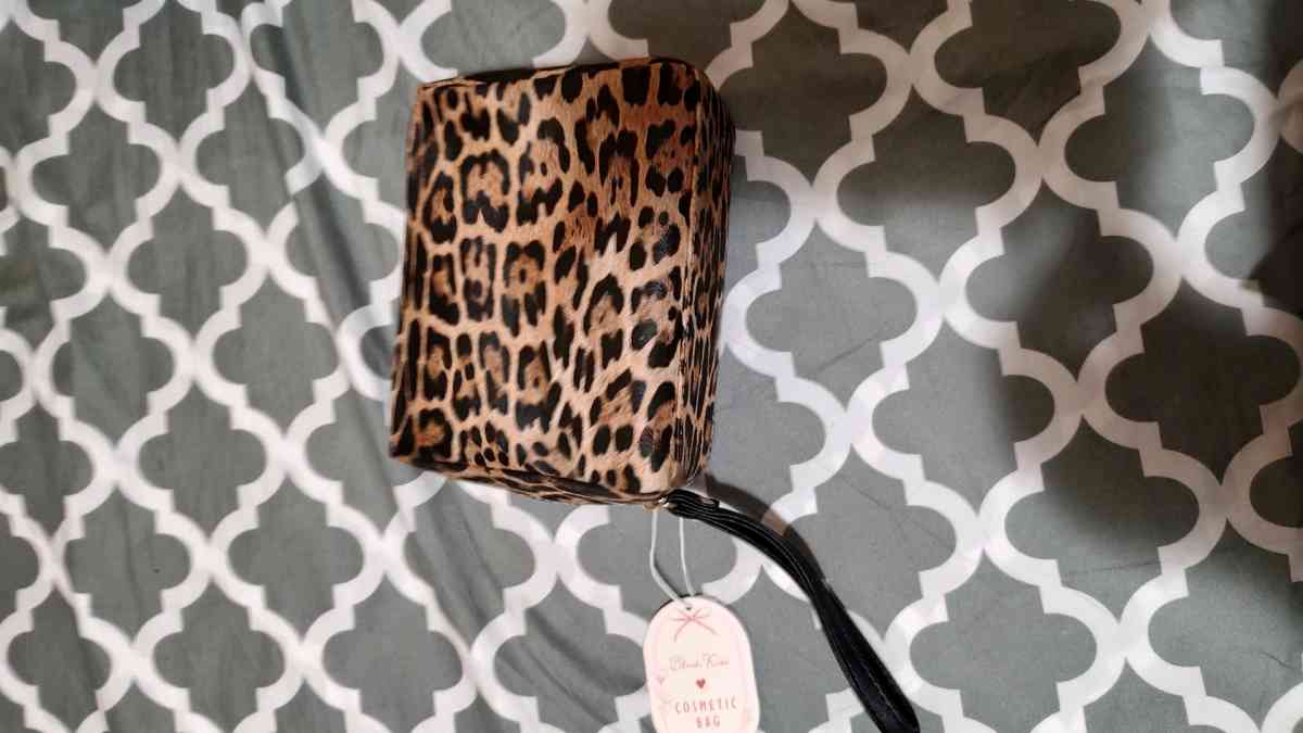 makeup bags - Scranton, Pennsylvania - FleaMarketBay