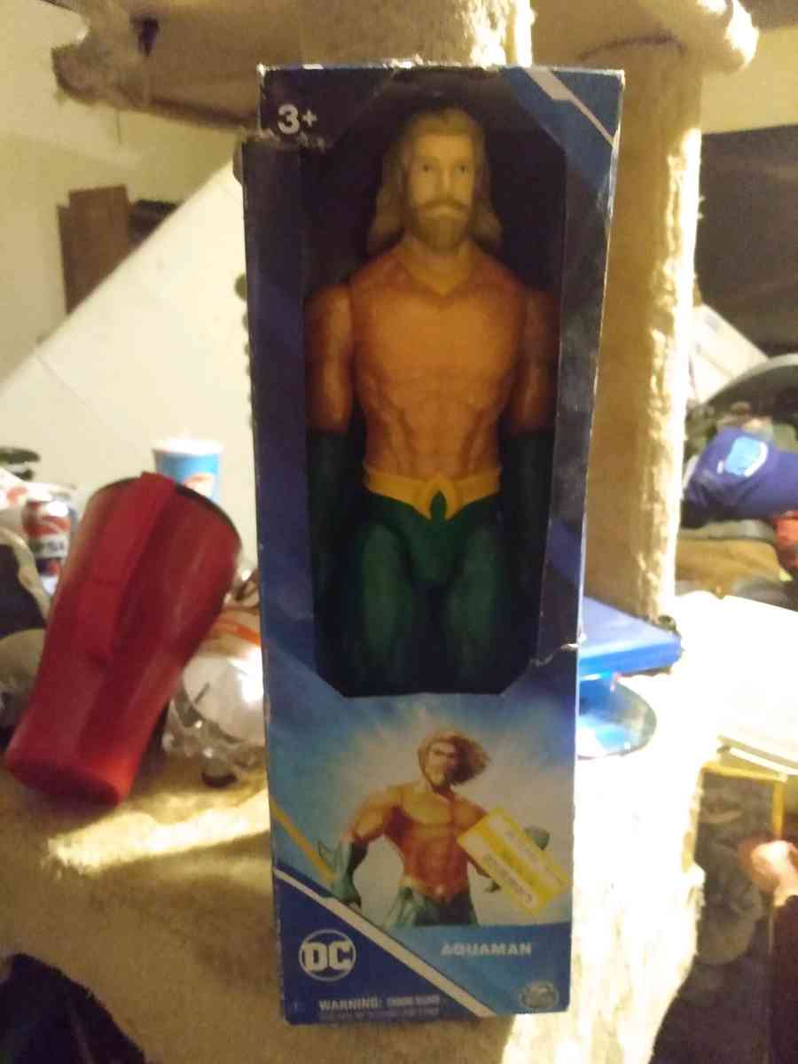 Aquaman toy in box used like new - Tallmadge, Ohio