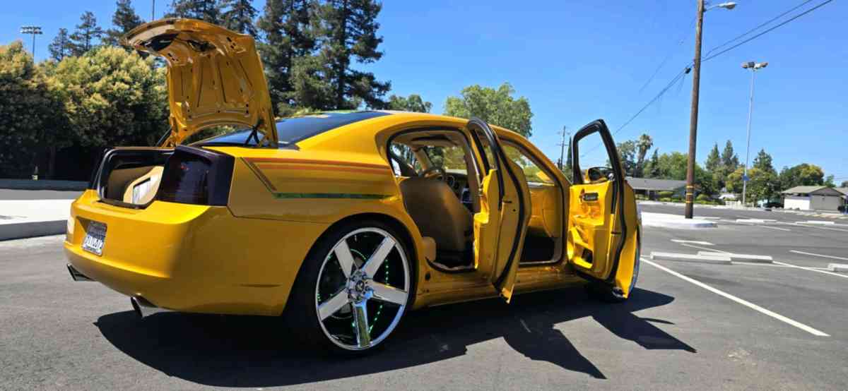 2006 dodge charger - Stockton, California - FleaMarketBay