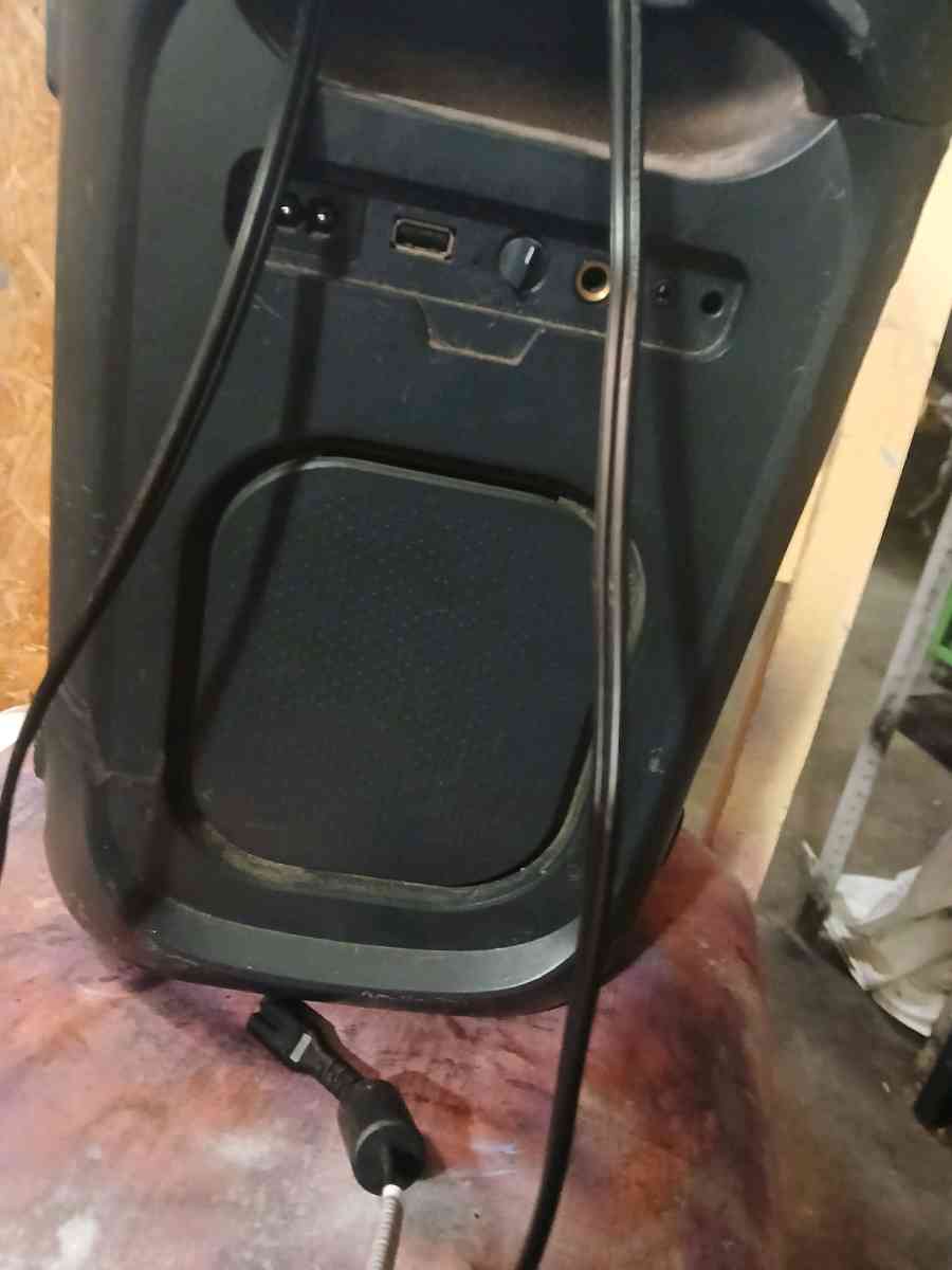 party speaker - Fort Worth, Texas - FleaMarketBay