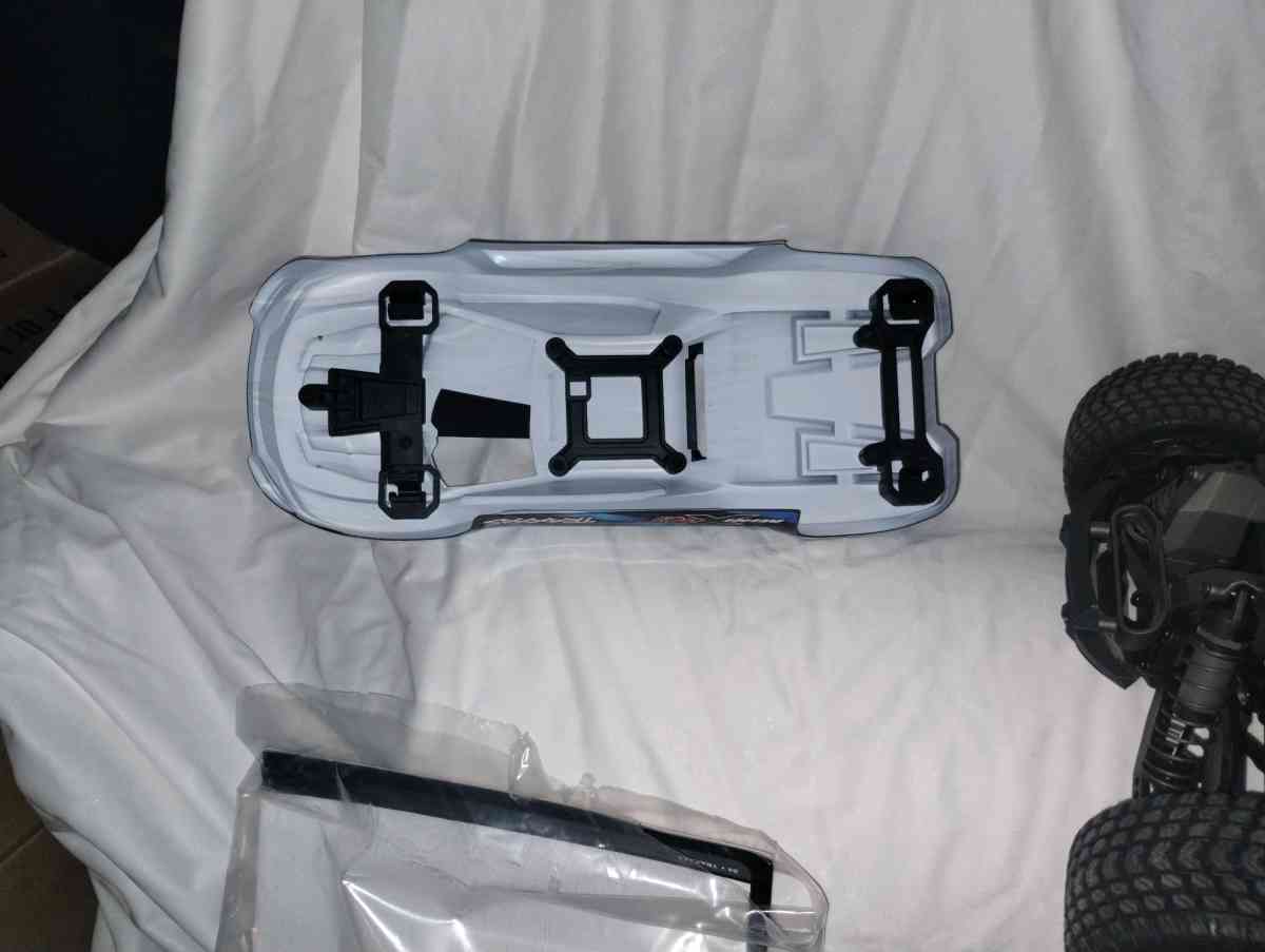 Traxxas xrt mini 4wd - Belleville, Michigan - FleaMarketBay