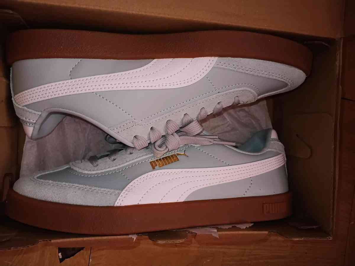 pumas and adidas sneakers - Brooklyn, New York - FleaMarketBay