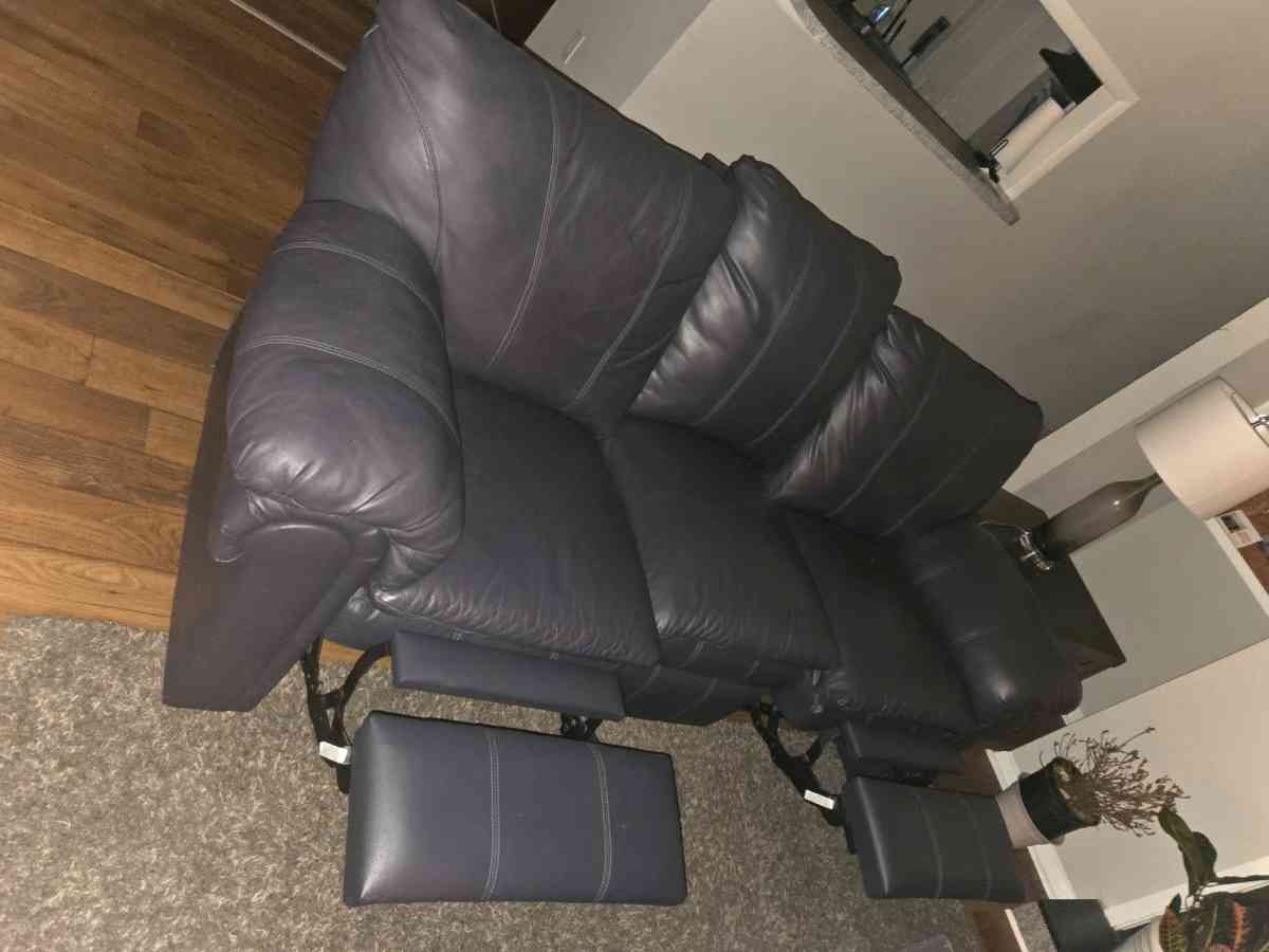Ethan Allen  Two Piece Leather SET with Recliner - Stone Mountain, Georgia
