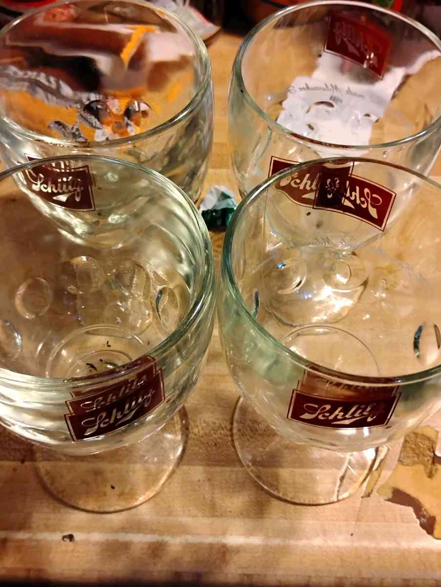 Schlitz Beer Goblets - Moberly, Missouri - FleaMarketBay