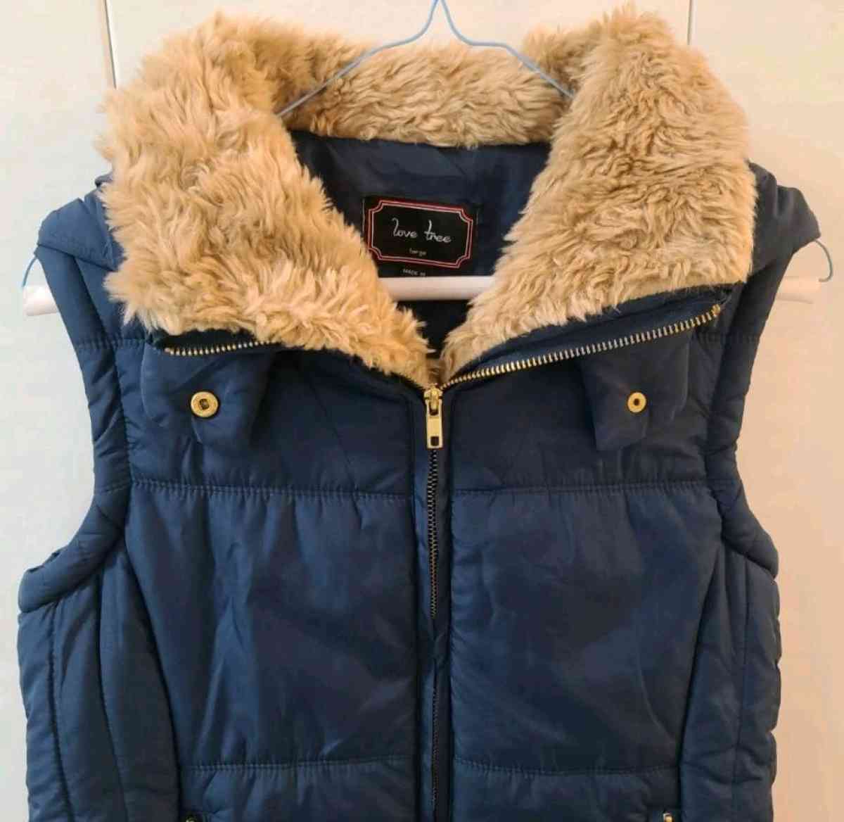 Love Tree Womens Large Blue Puffer Faux Fur Collar Jacket Ho - Morrisville, North Carolina - FleaMarketBay