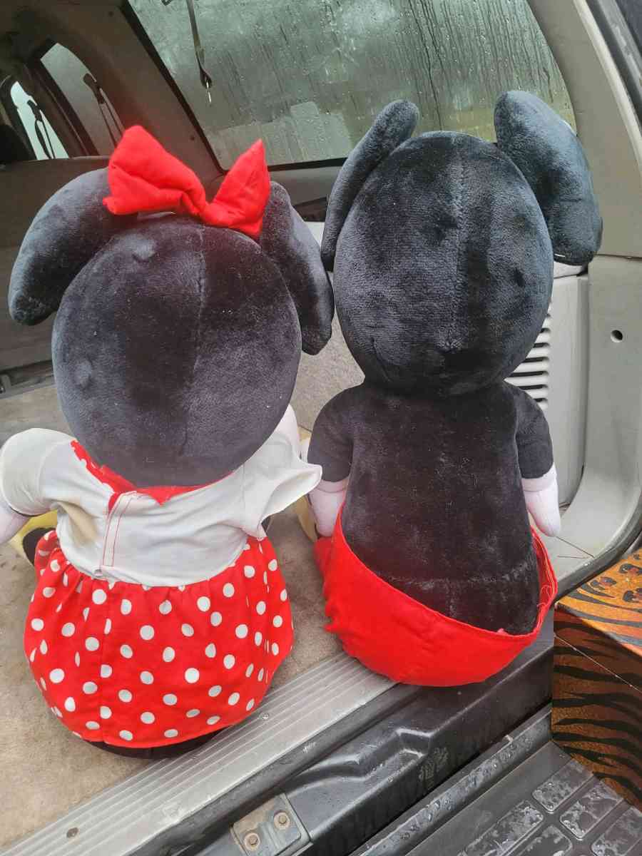 Minnie and Mickey big stuff animals - Lexington, North Carolina - FleaMarketBay