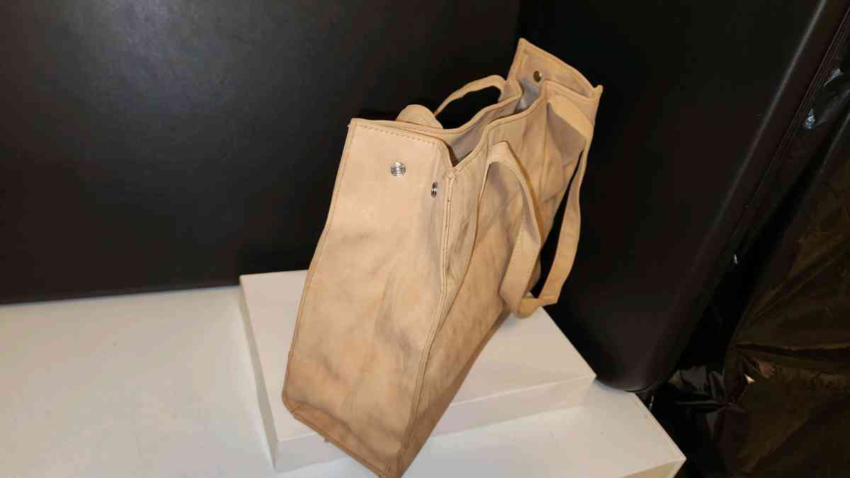 Beige Bag - Shreveport, Louisiana - FleaMarketBay