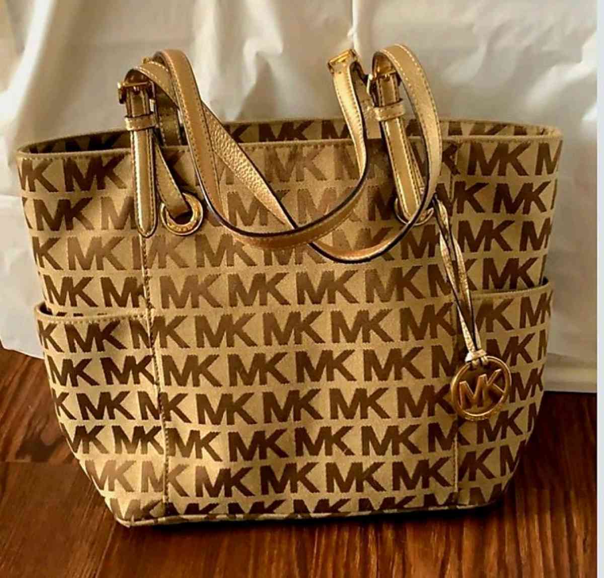 MK purse