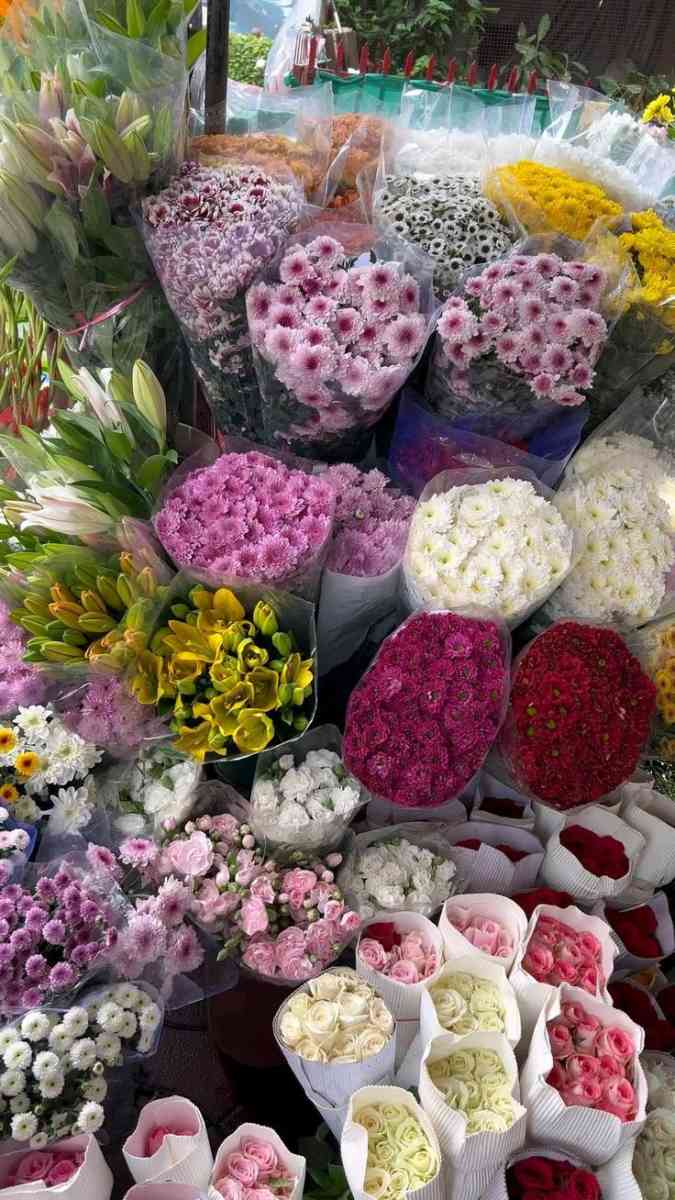 we sell flowers - Alton, New Hampshire - FleaMarketBay