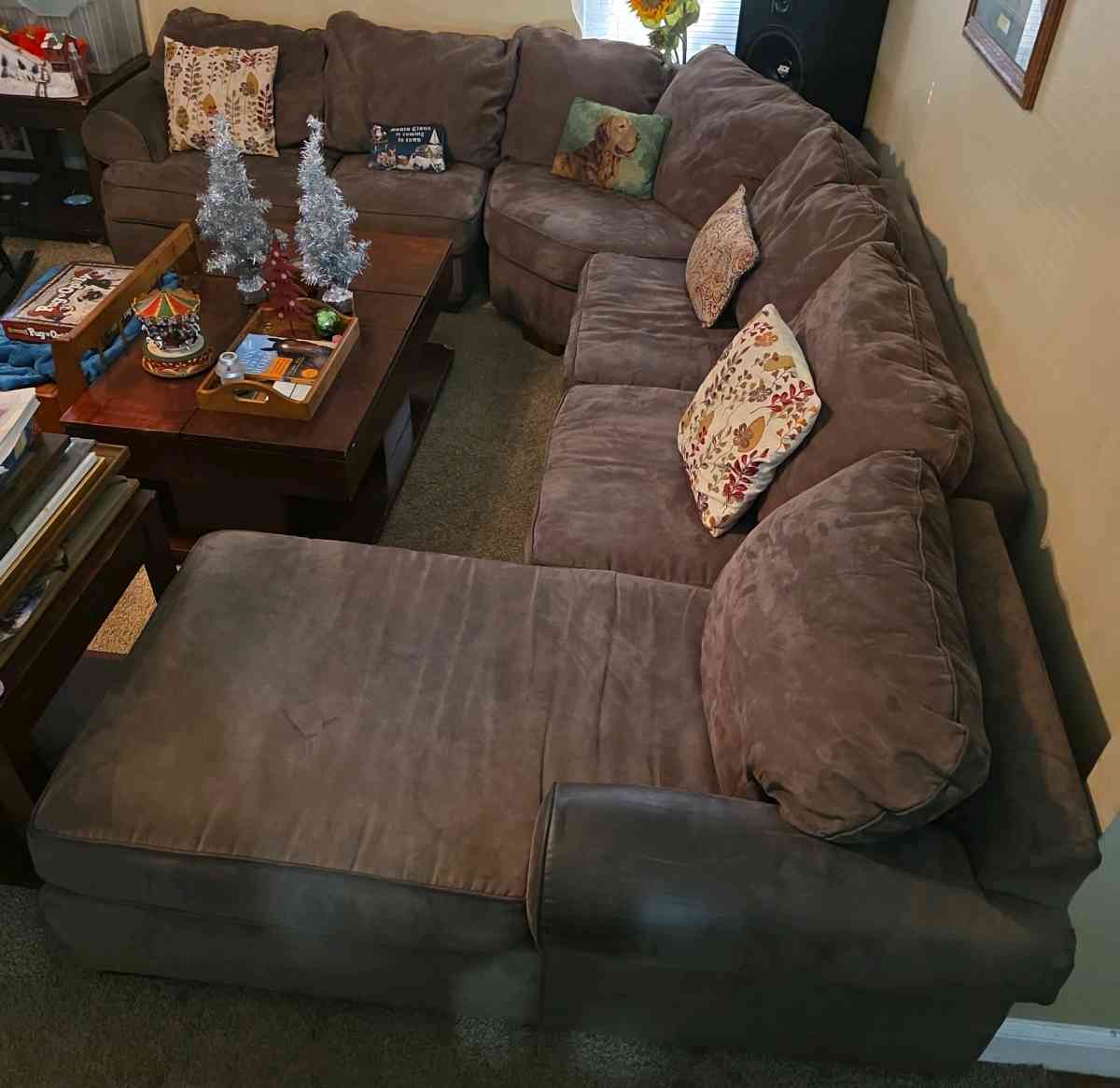 REDUCED SECTIONAL SOFA COUCH MICROFIBER - Hastings, Florida
