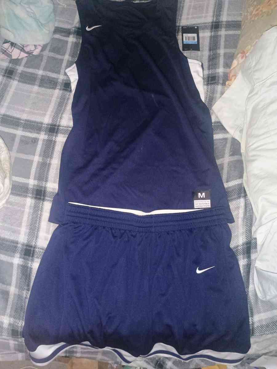 Nike shorts and shirt set - Seaford, Delaware - FleaMarketBay