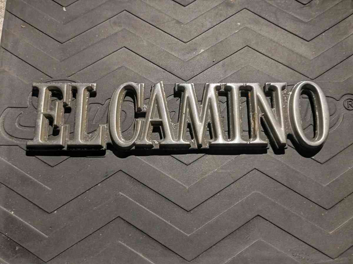 78 87 El Camino badges