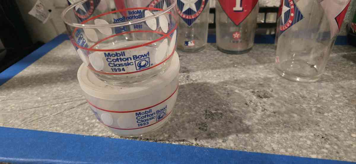 Texas Rangers 1993 glassware - Quinlan, Texas - FleaMarketBay