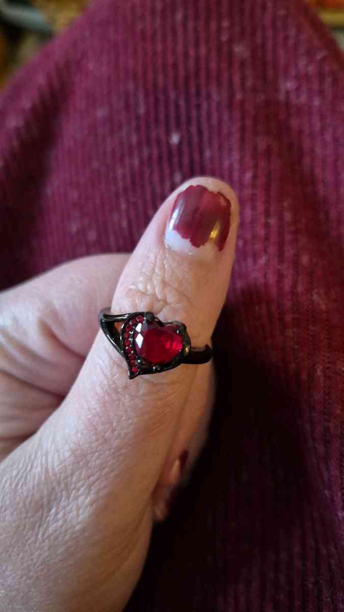 NEW ring with red heart size 9 - New Baltimore, Michigan