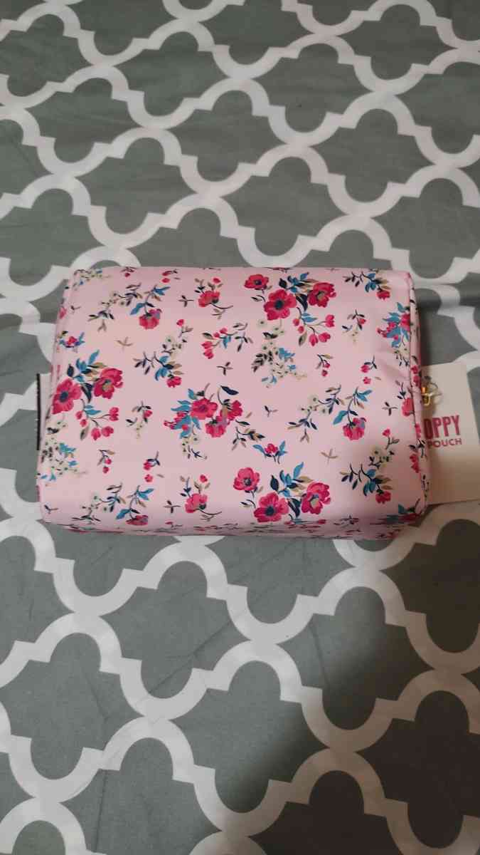 makeup bags - Scranton, Pennsylvania - FleaMarketBay